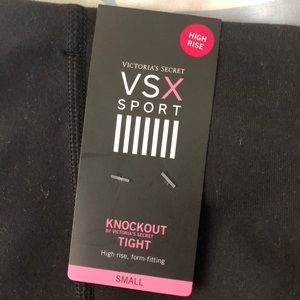 High rise sport leggings with phone pocket